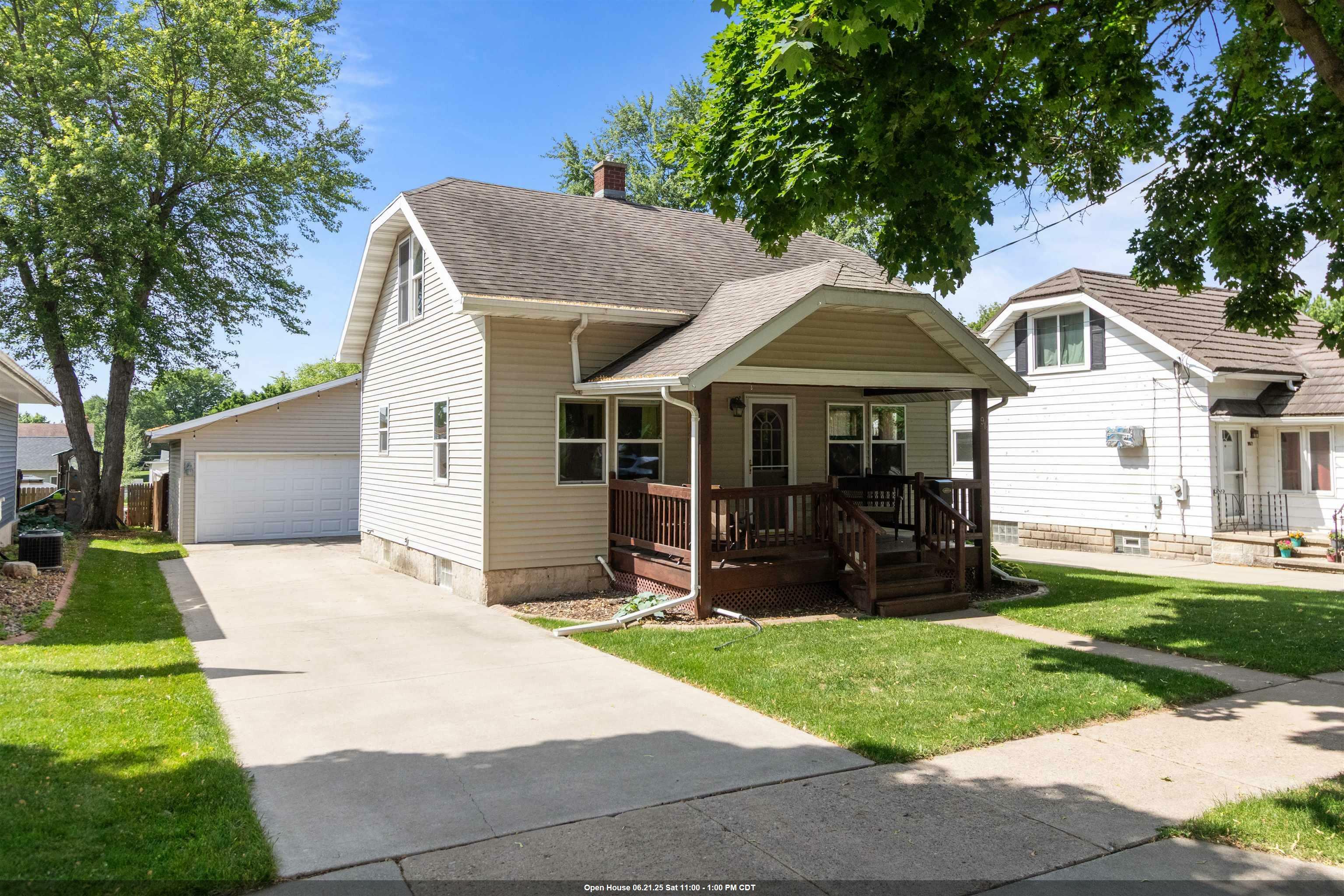 Property Photo: 911 Park Avenue WI 54140