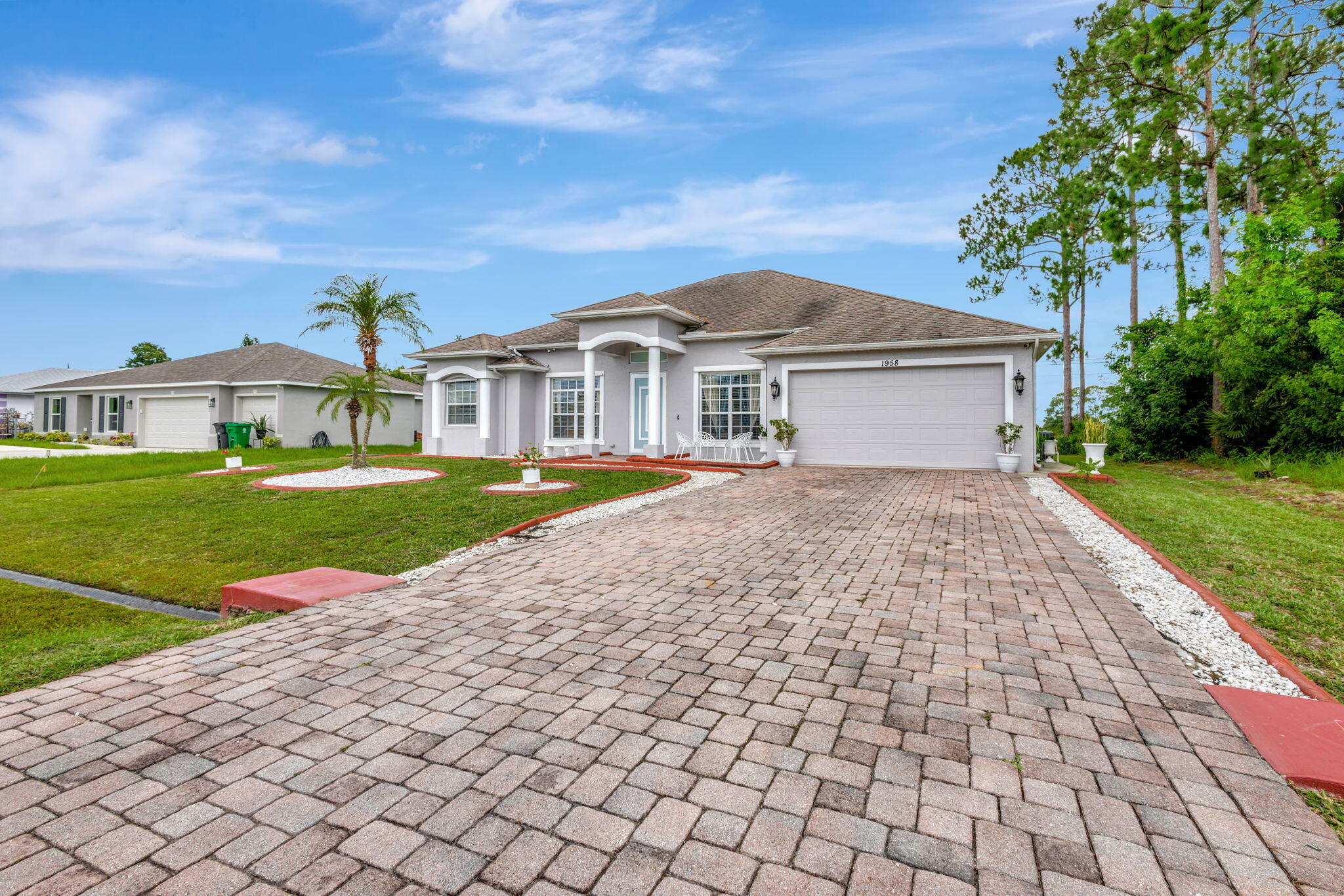 Property Photo: 1958 SW Del Rio Boulevard FL 34953