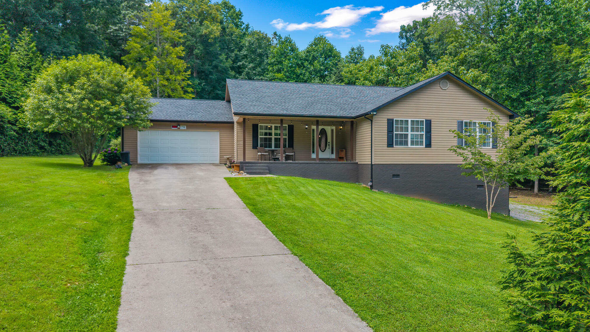 Property Photo: 61C County Road 100 TN 37322
