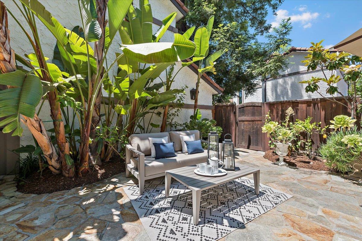 Property Photo: 116 Calle Nivel CA 95032