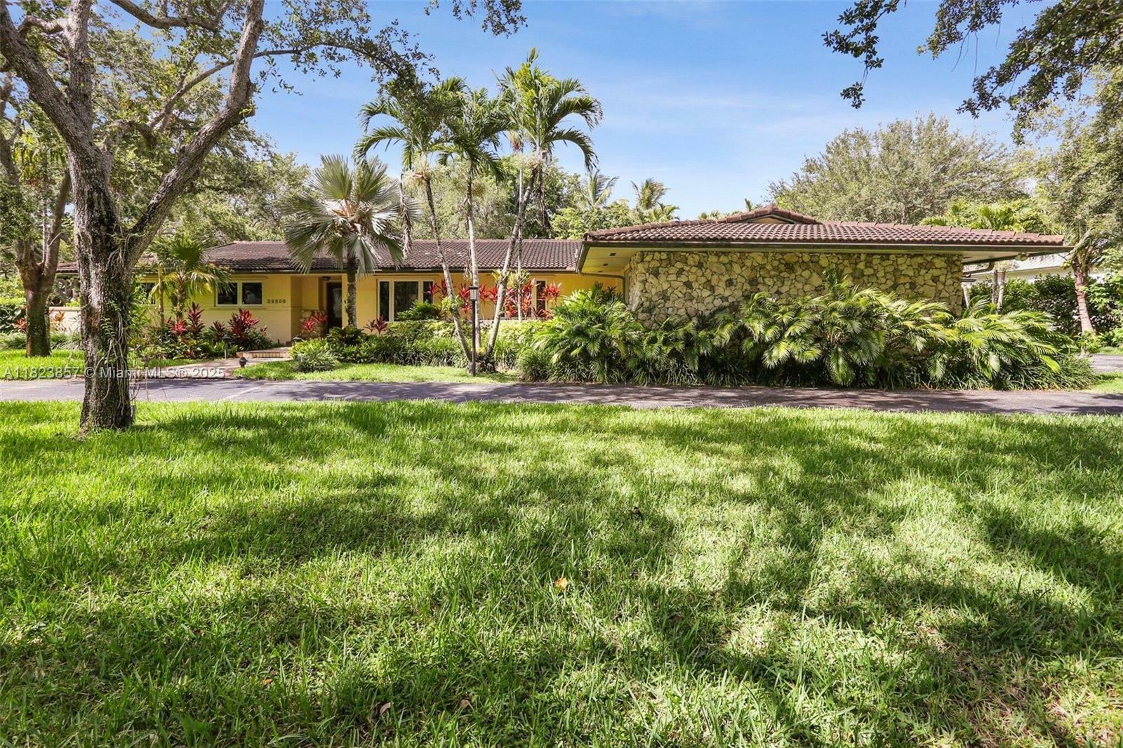 Property Photo: 10920 SW 68th Ave Rd FL 33156