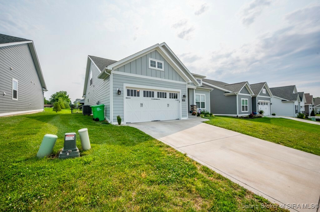 Property Photo: 4108 Tudor Trail IN 47150