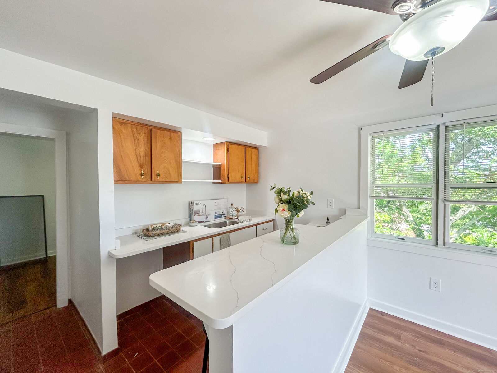 Property Photo:  51 Franklin Street 4  CT 06320 