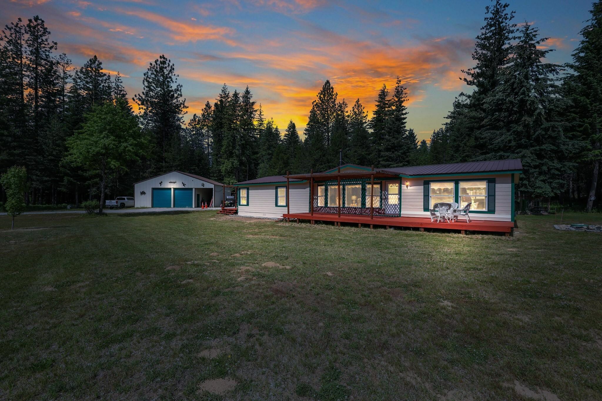 Property Photo:  962 Stohr Rd  WA 99156 