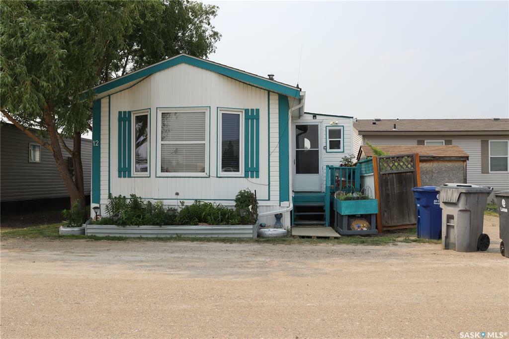 Property Photo: 401 Railway Avenue E 12 SK S0L 3J0