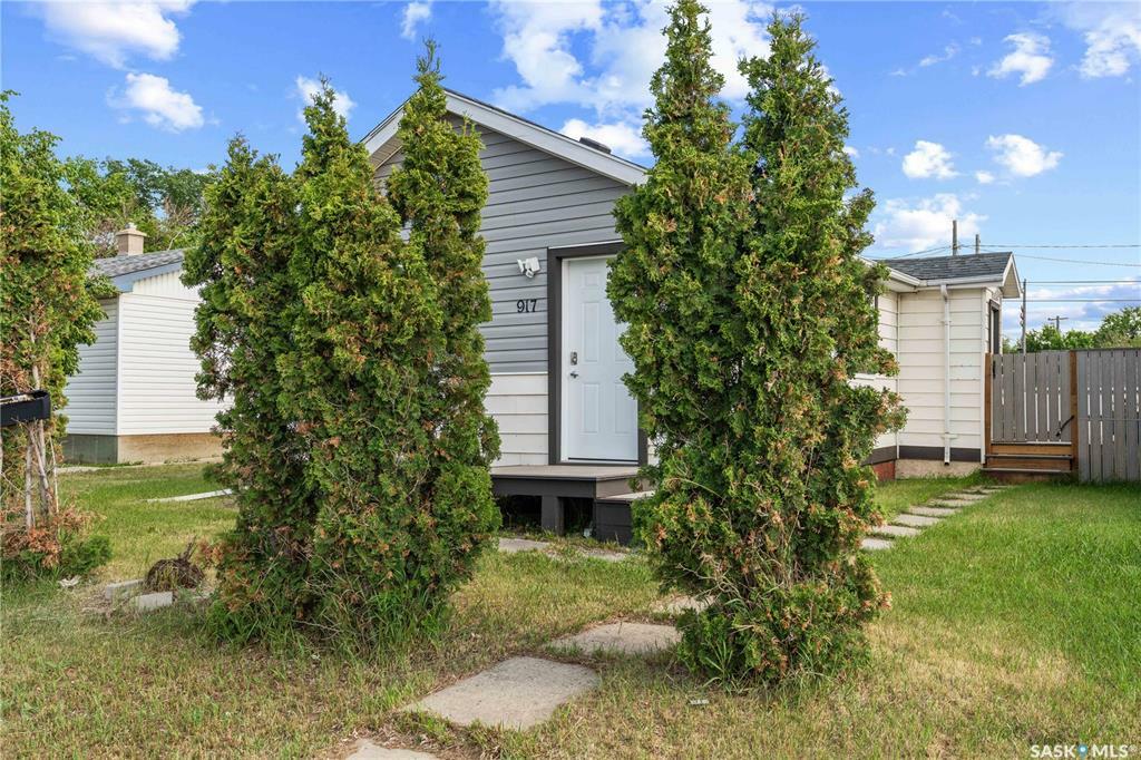 Photo de la propriété: 917 Dewdney Avenue E SK S4N 0C7
