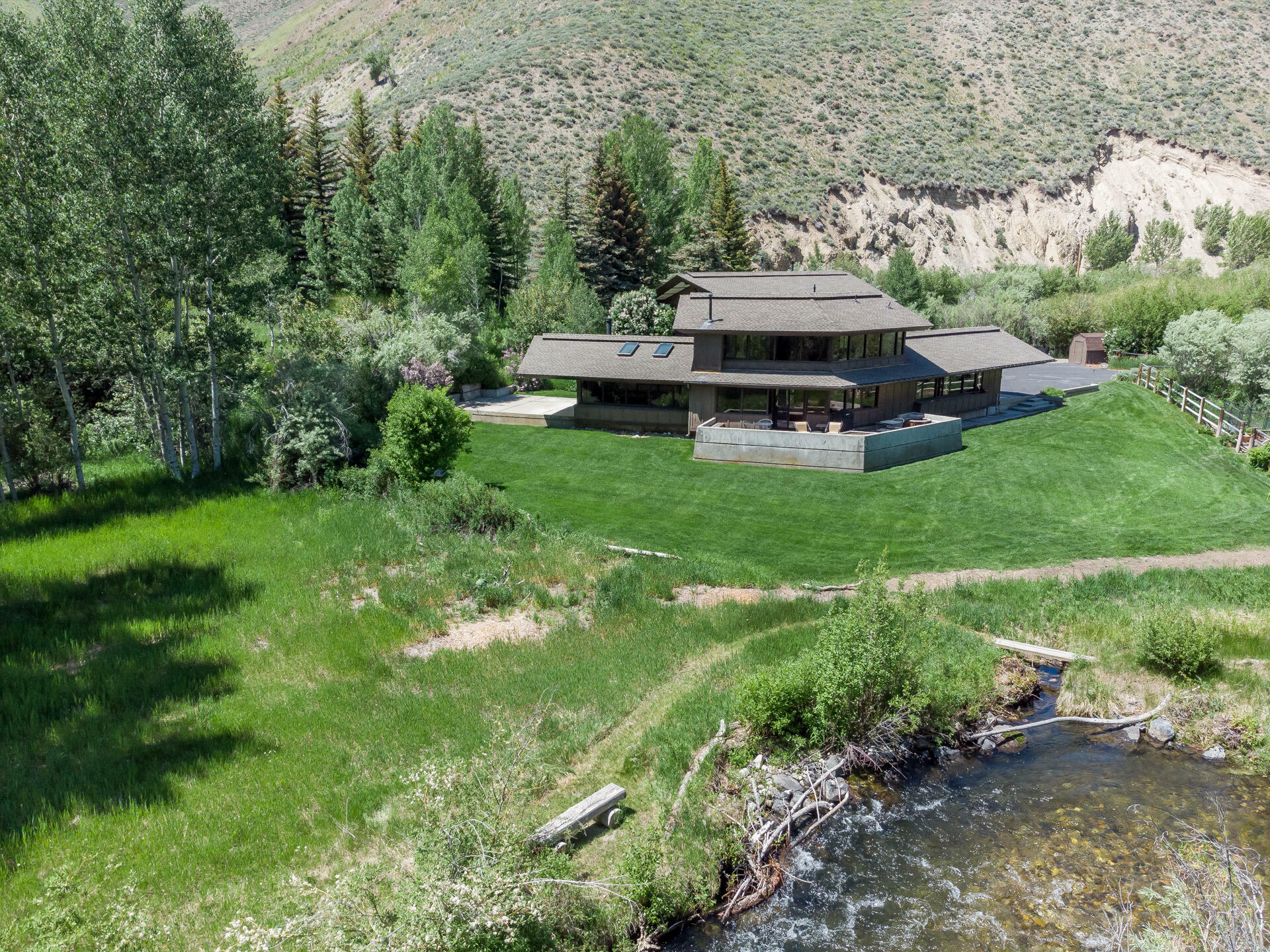 102 Hyndman View Dr  Blaine County ID 83333 photo