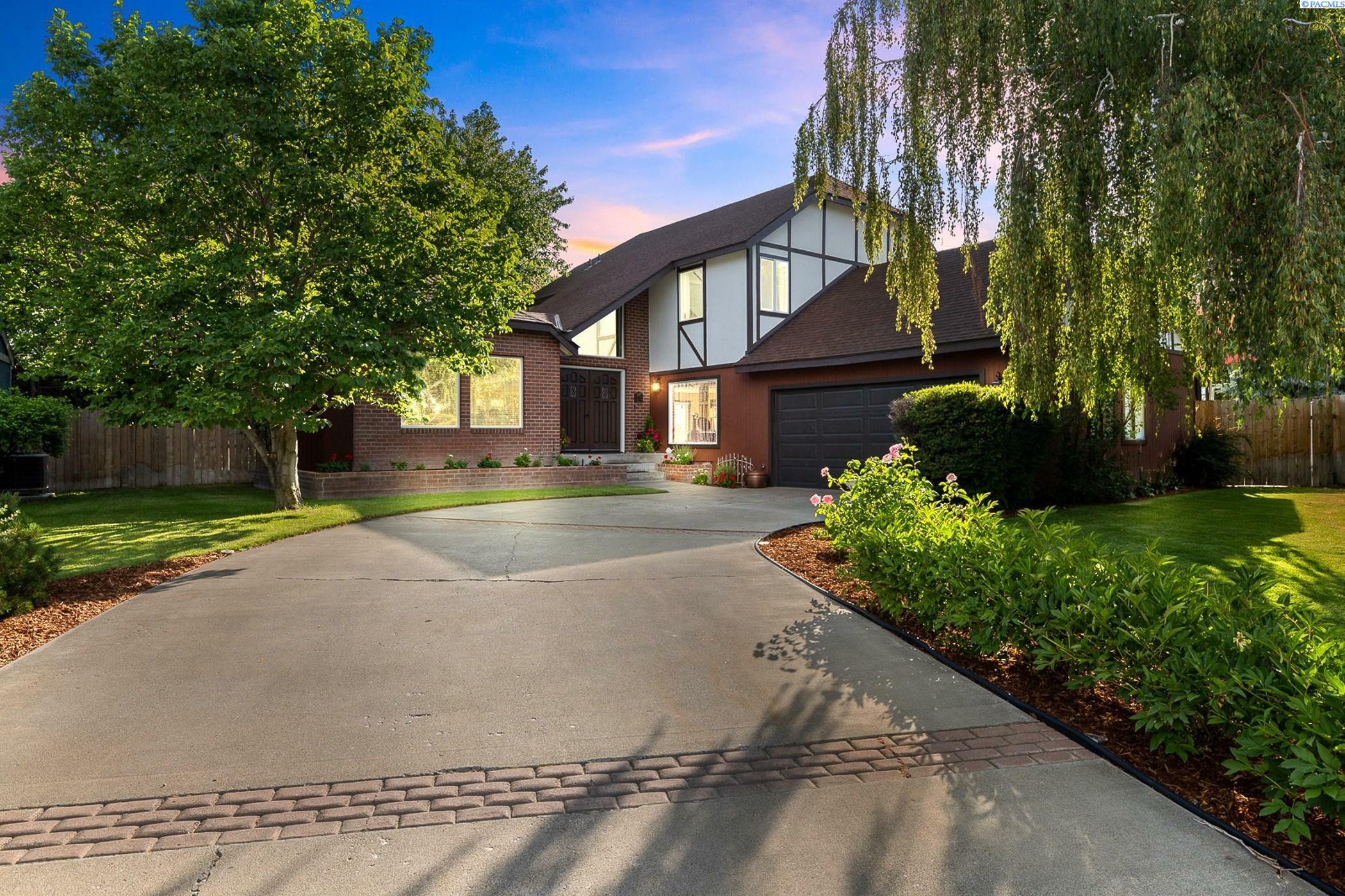 Property Photo: 4834 W Robin Ct WA 99353