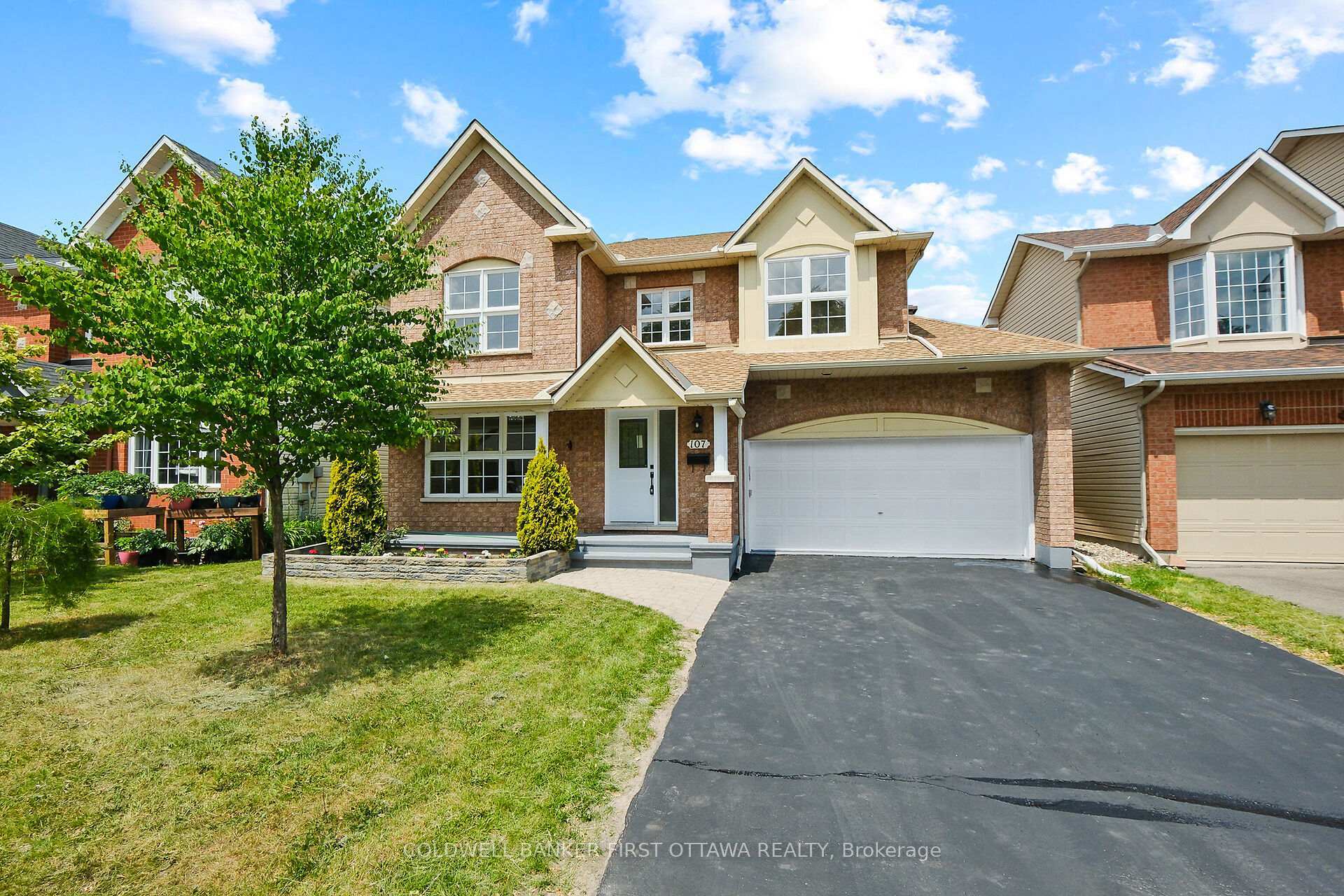 Property Photo: 107 Columbia Avenue ON K1V 1Z3