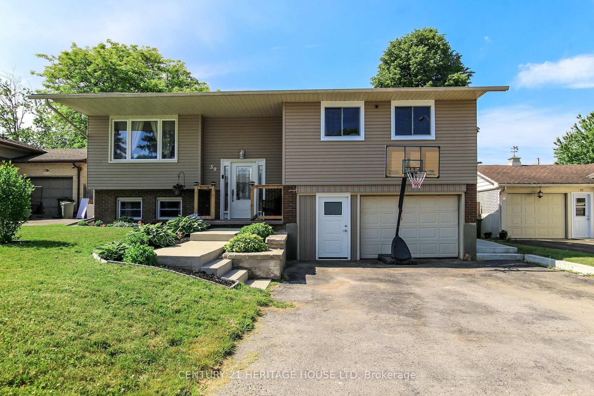 Property Photo: 59 David Drive E ON N5R 5L4