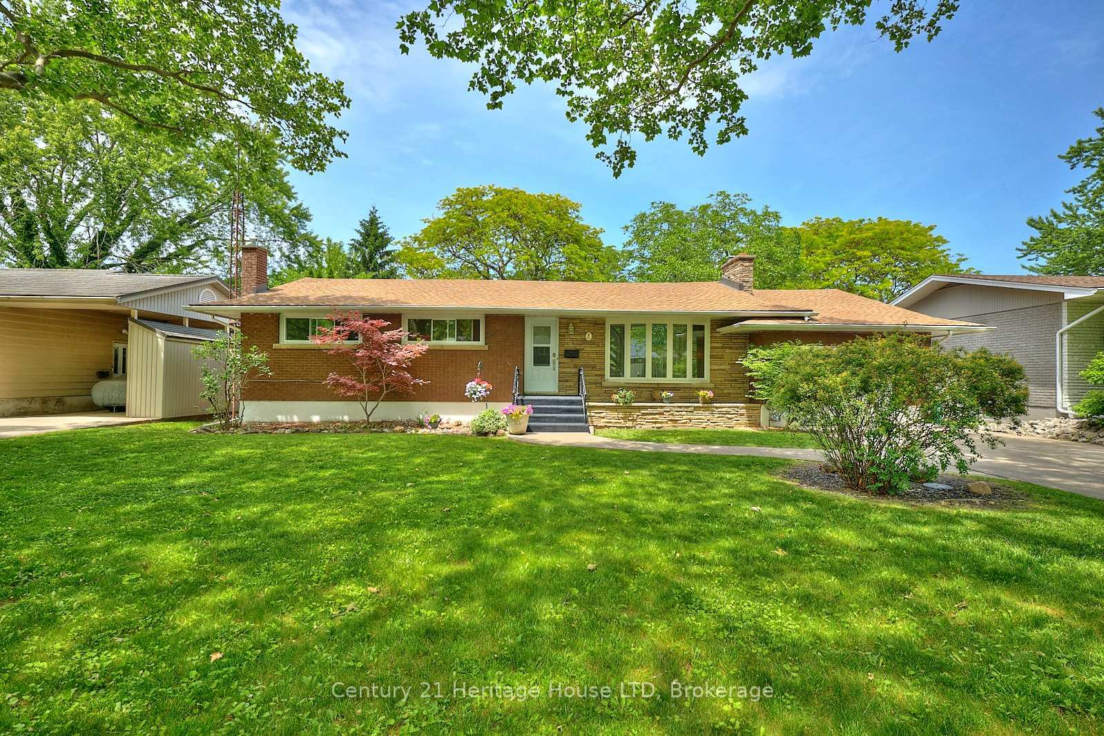 Photo de la propriété: 7 St. Julien Drive ON L2T 2G3