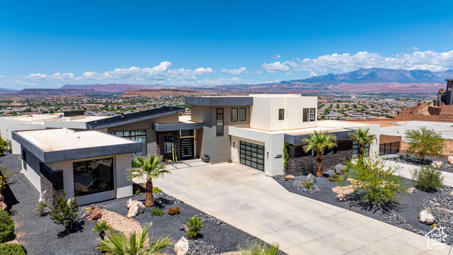 Property Photo: 3089 E Banded Hills Dr UT 84790