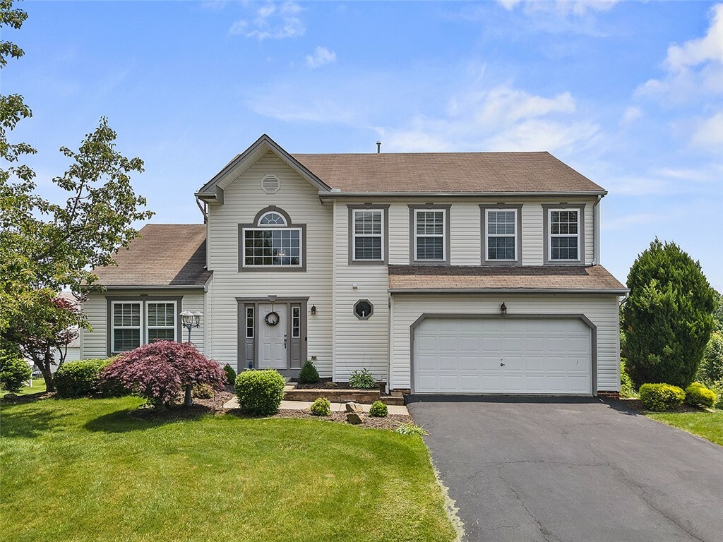 Property Photo:  1615 Lilac Ln  PA 15046 