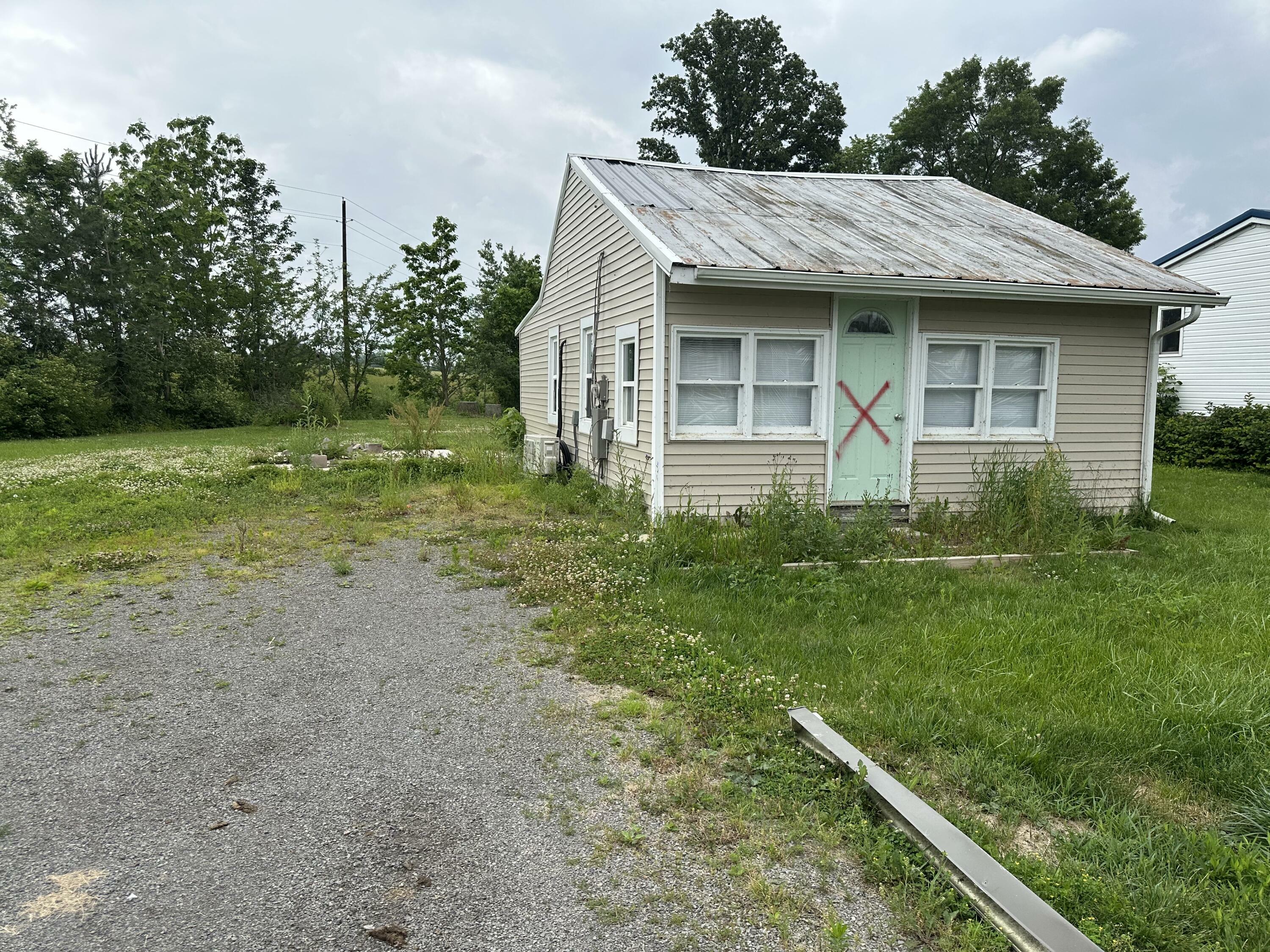 Property Photo: 280 Elm S Street OH 43331