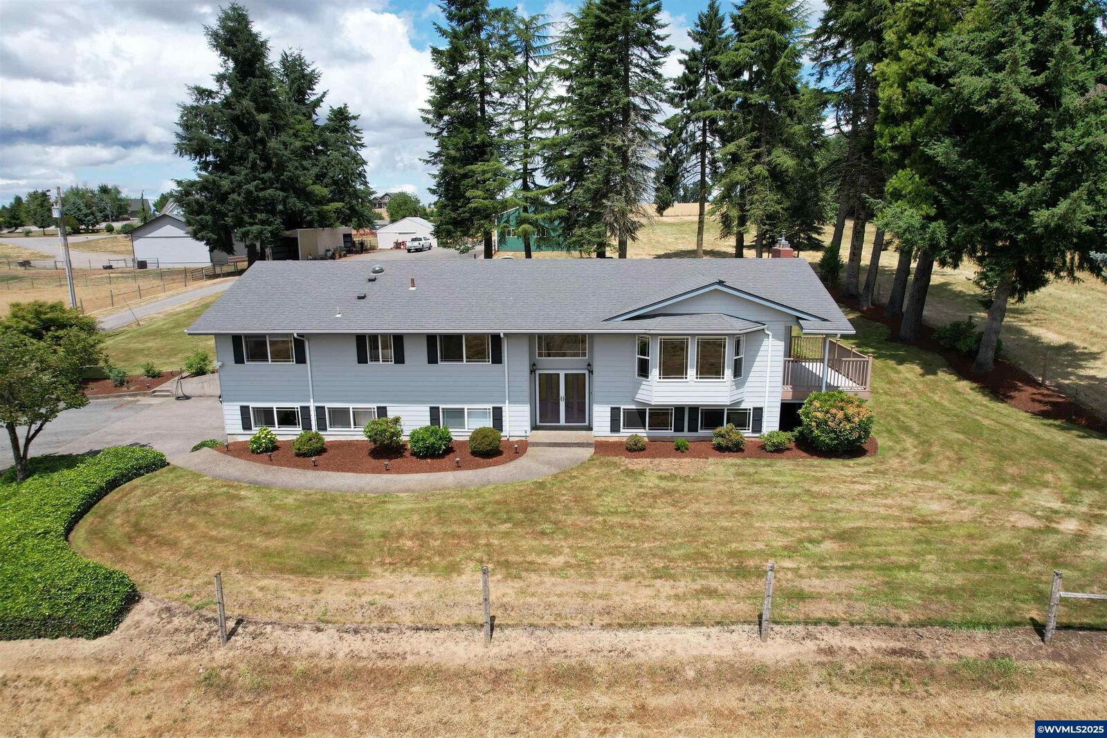 Property Photo:  39903 Mertz Dr SE  OR 97383 