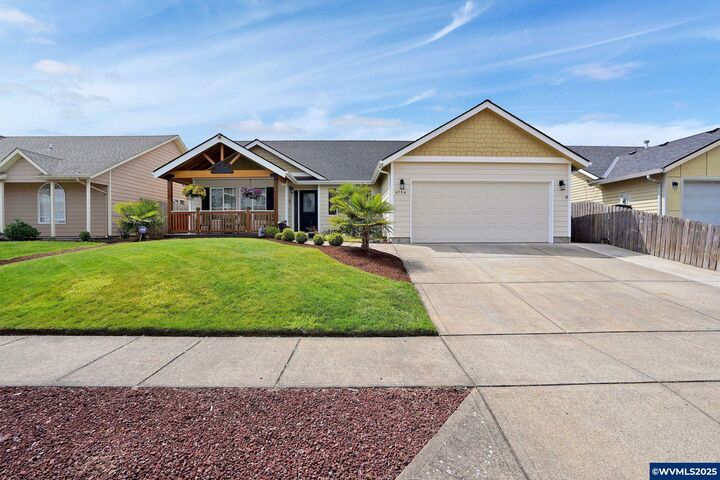 4754 Manning Dr NE  Salem OR 97305 photo