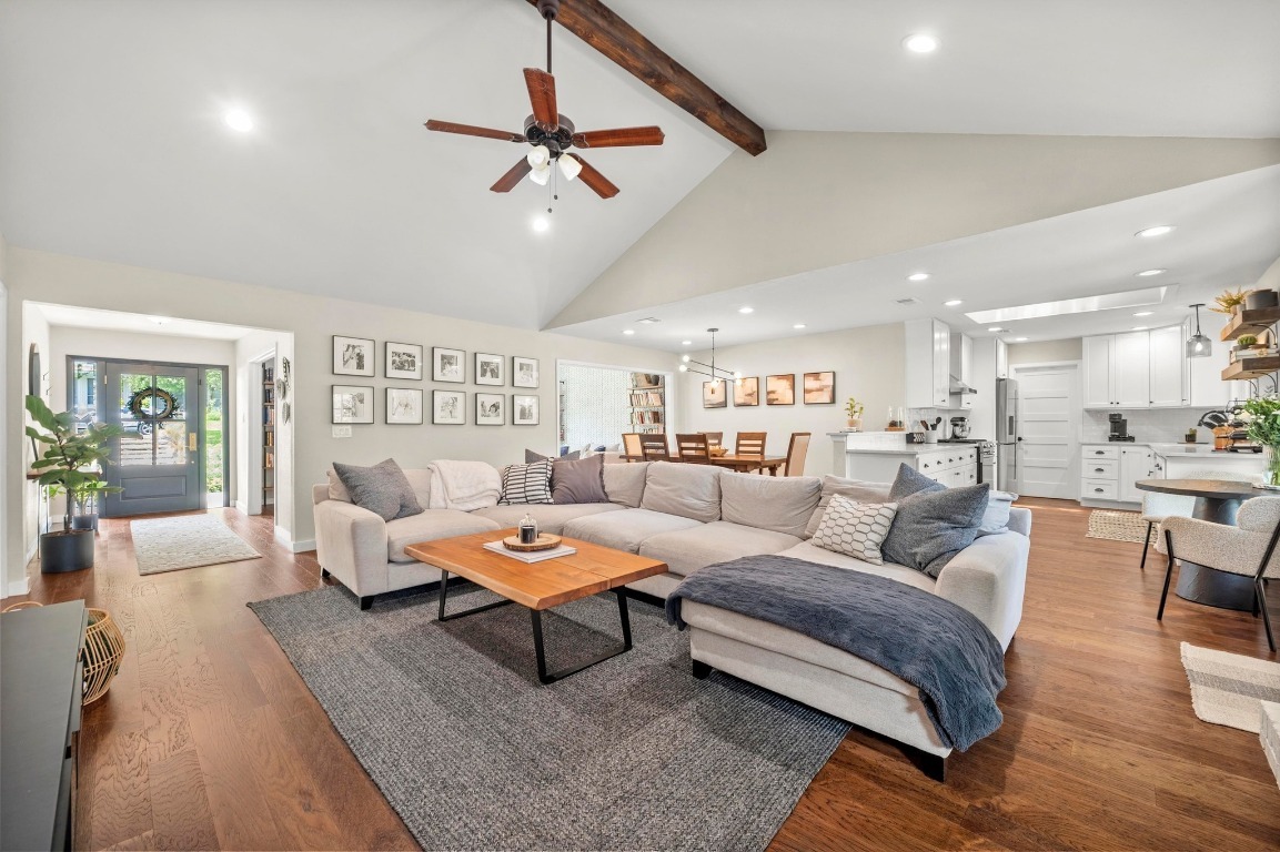 Property Photo: 8714 Silverhill Lane TX 78759