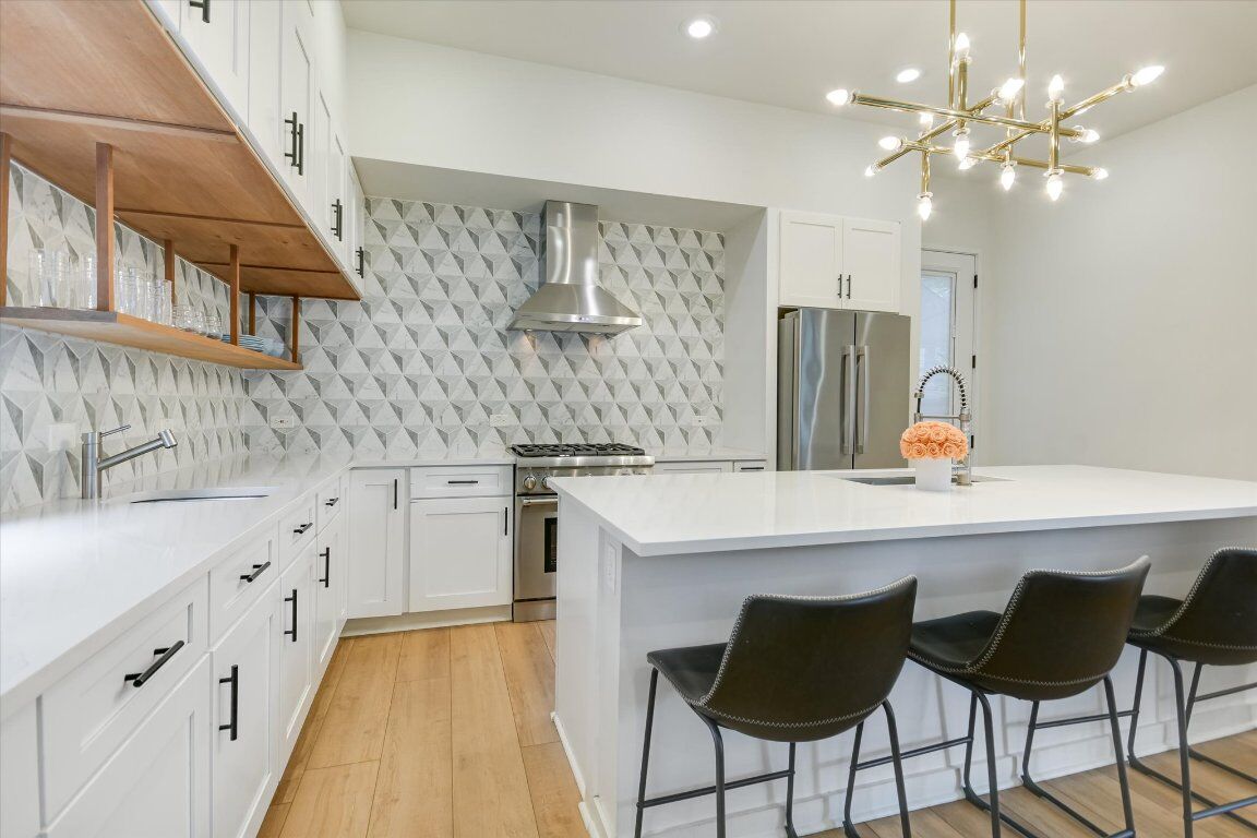 Property Photo: 902 W Live Oak Street TX 78704