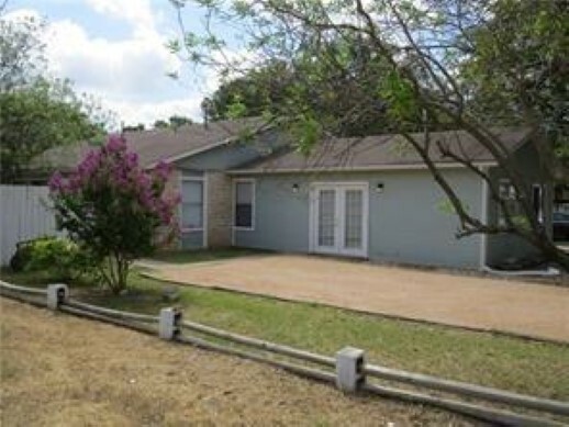 Property Photo: 2600 S Bagdad Road A TX 78641