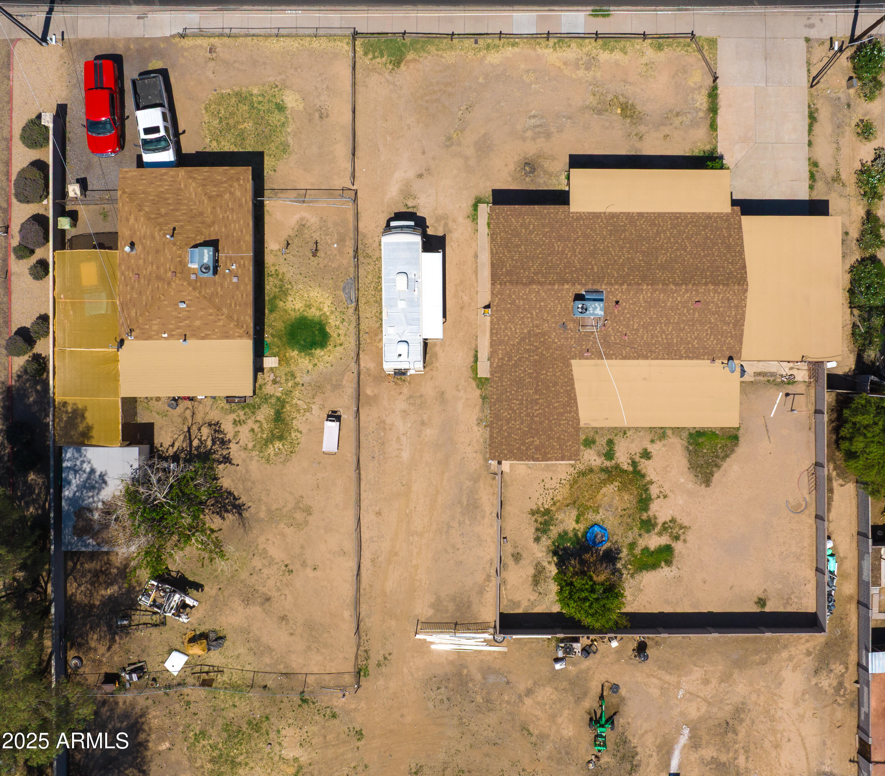 Property Photo: 7239 N 51st Avenue AZ 85301