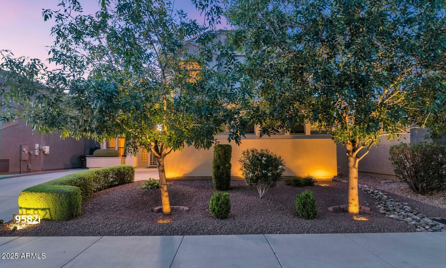 Property Photo: 9582 W Albert Lane AZ 85382