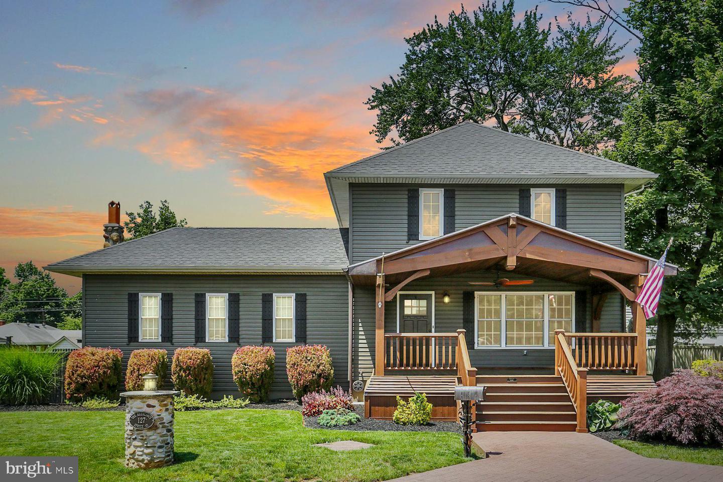 Property Photo: 127 Spruce Street PA 17057