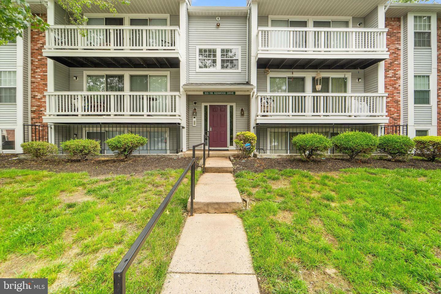 114 Kenwood Drive  Sicklerville NJ 08081 photo