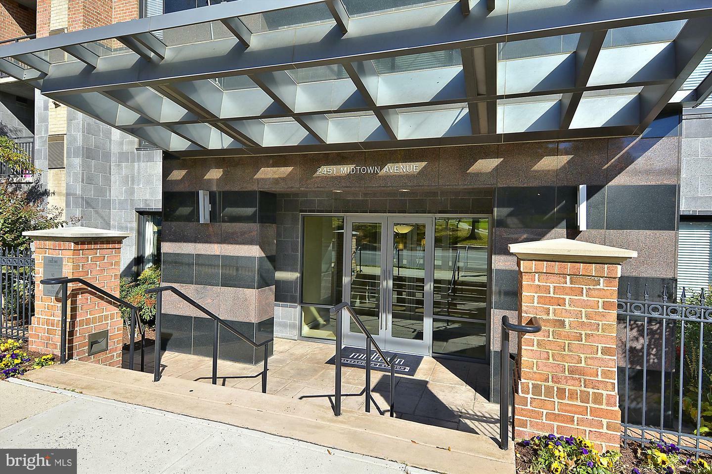 Property Photo: 2451 Midtown Avenue 1323 VA 22303