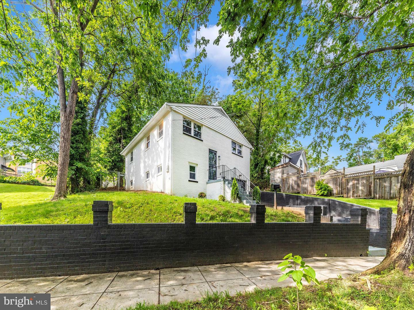 Property Photo: 2050 Hamlin Street NE DC 20018