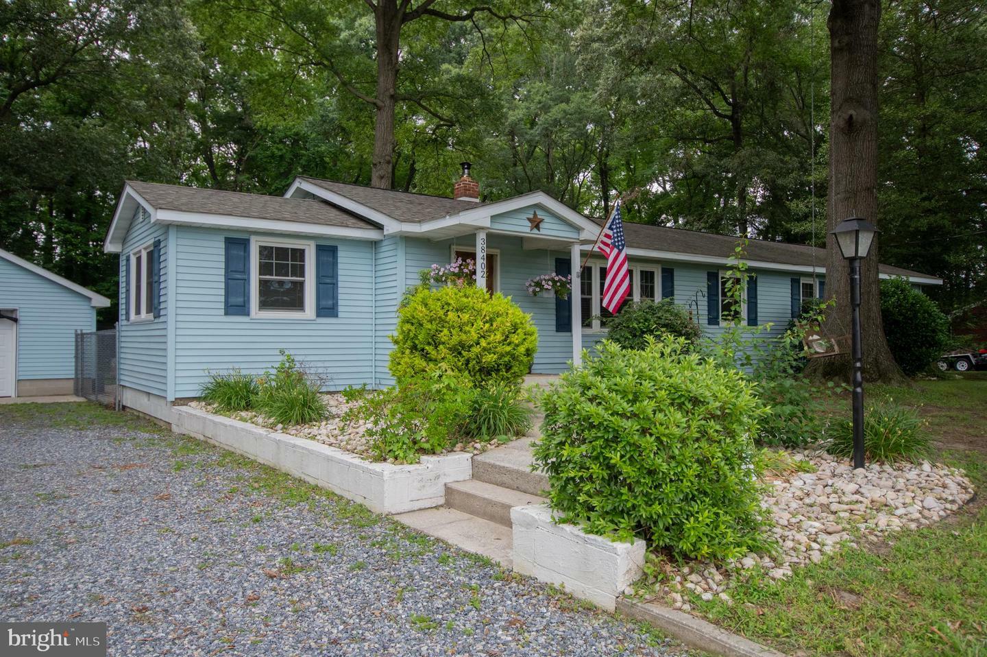 Property Photo: 38402 Robin Hood Road DE 19940