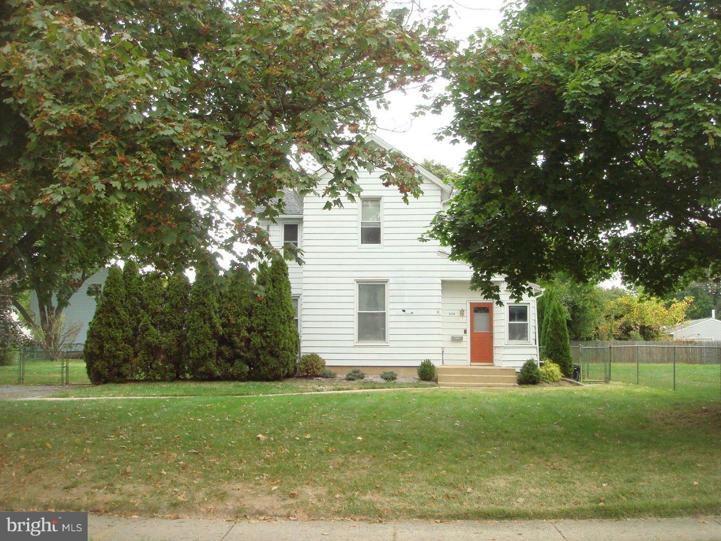 2210 S Olden Avenue  Hamilton NJ 08610 photo