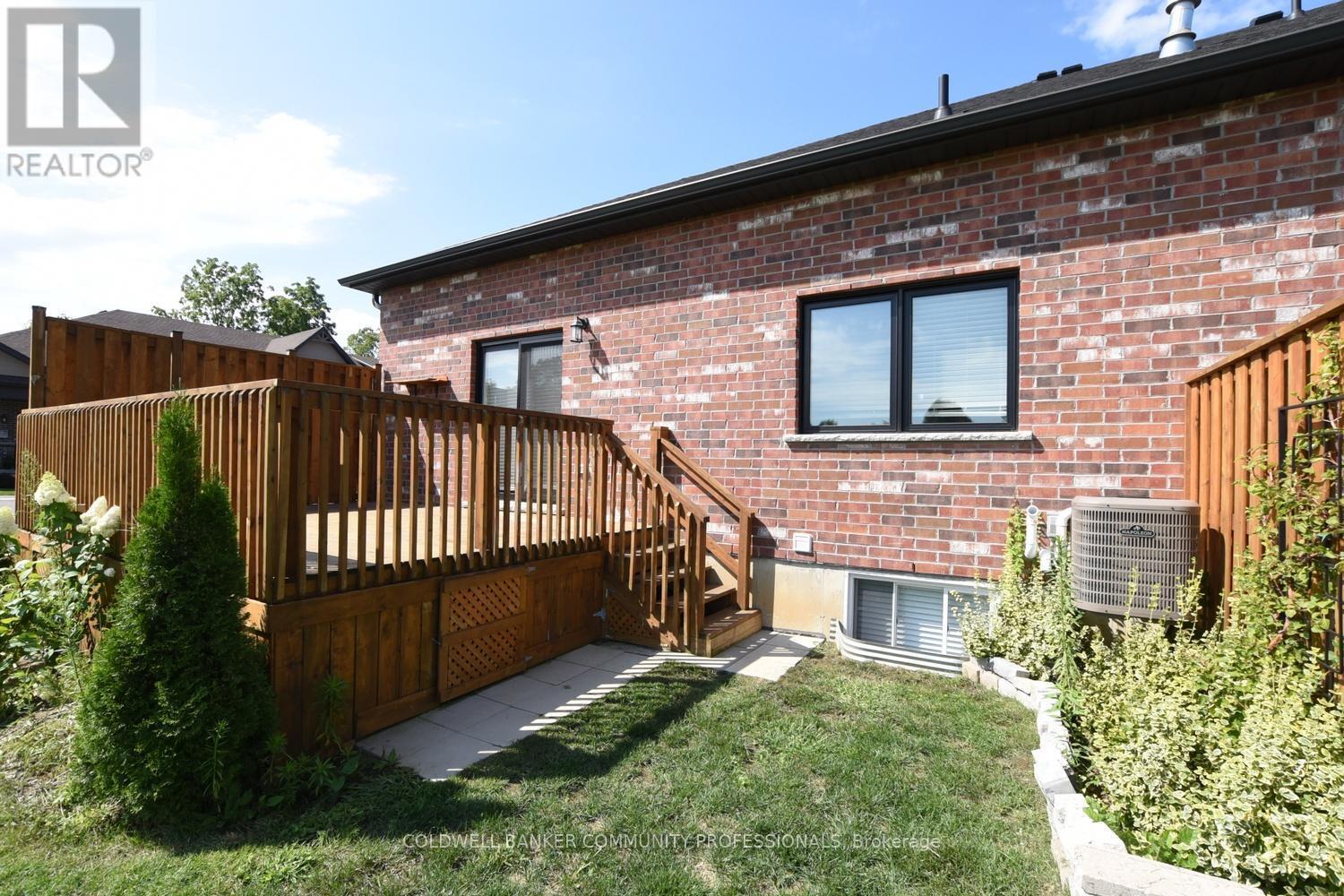 Property Photo: 6 Ironwood Street 71 ON N3Y 4Z6
