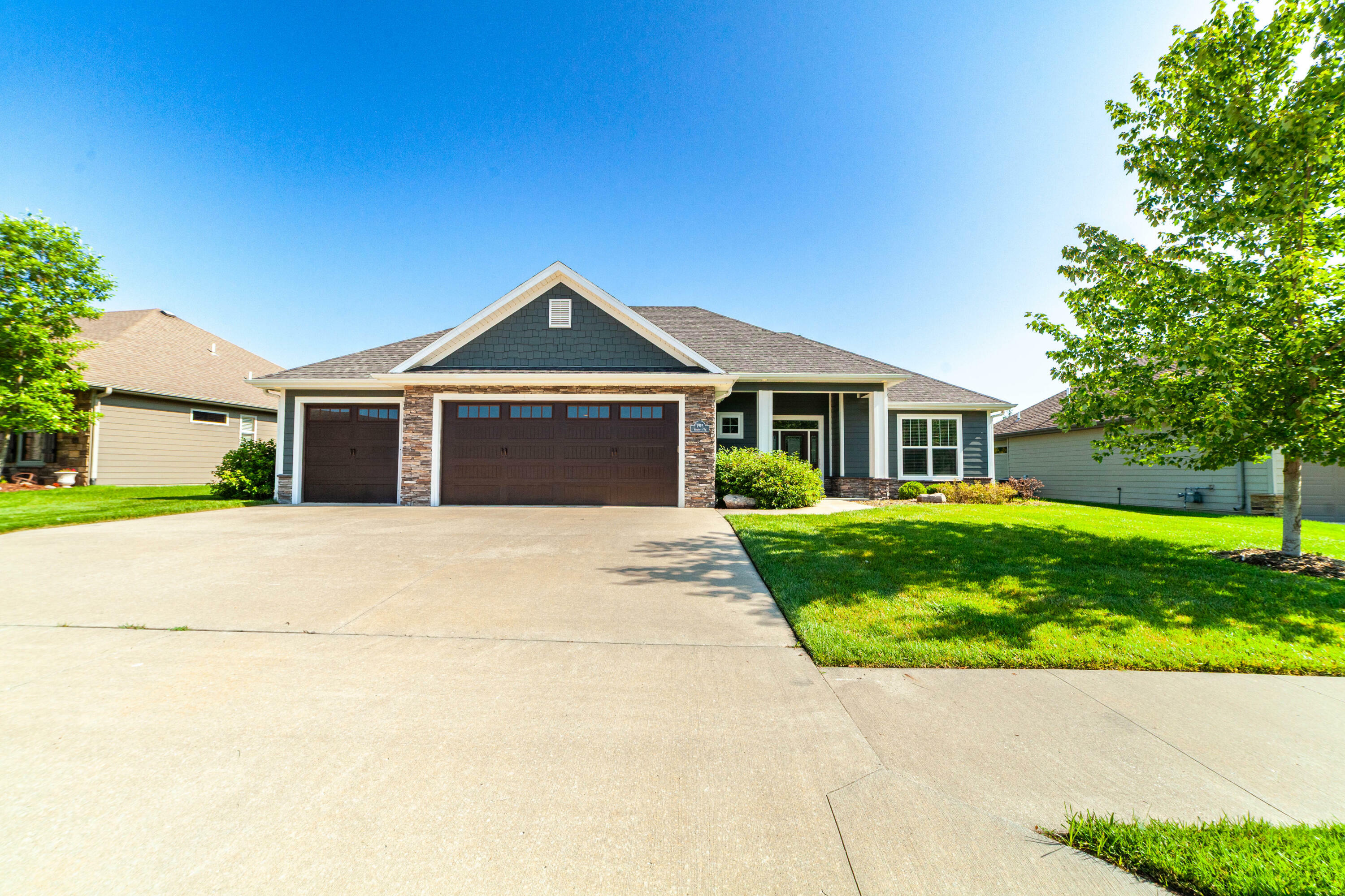 Property Photo:  1915 Muirfield Dr  MO 65203 