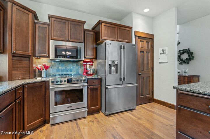 Property Photo:  1431 W Ashmont Way  ID 83815 