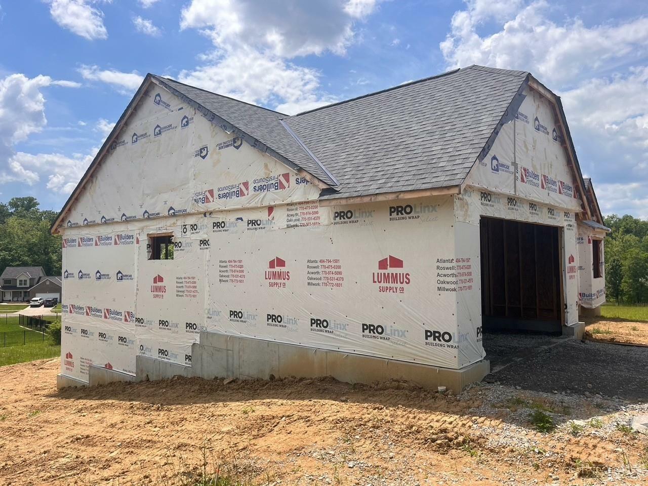 Property Photo: 1681 W Huntley Road OH 45122