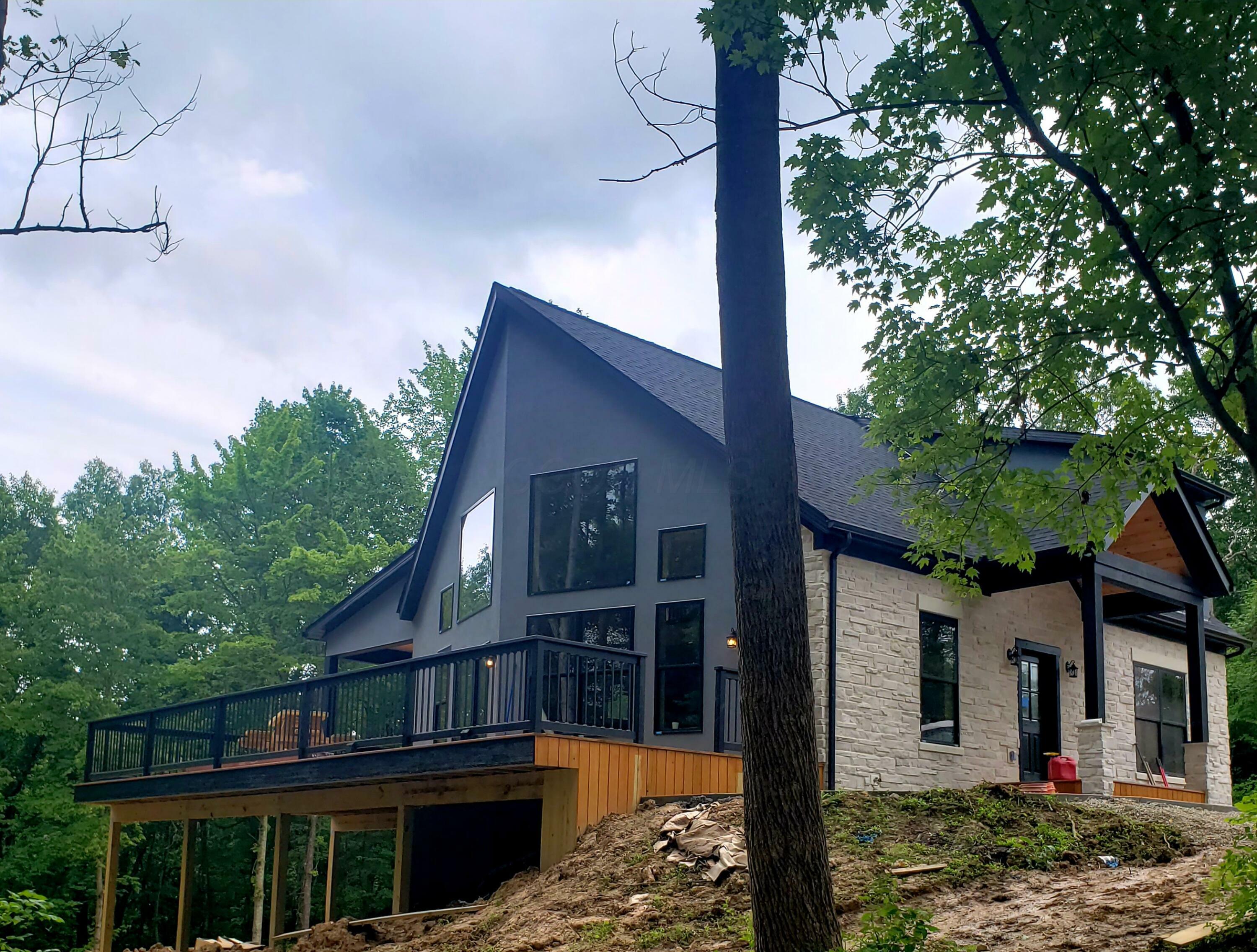 Property Photo: 18358 Buckingham Road OH 43138