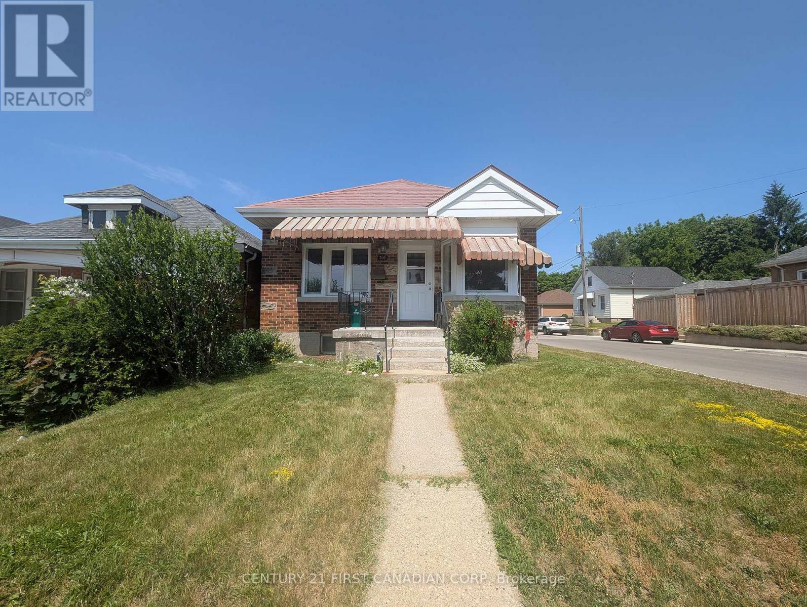 Photo de la propriété: 310-A St Paul Avenue ON N3R 4M8