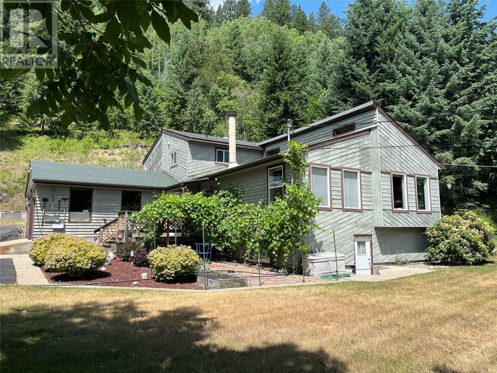 1176 Marshall Road  Castlegar BC V1N 4V2 photo