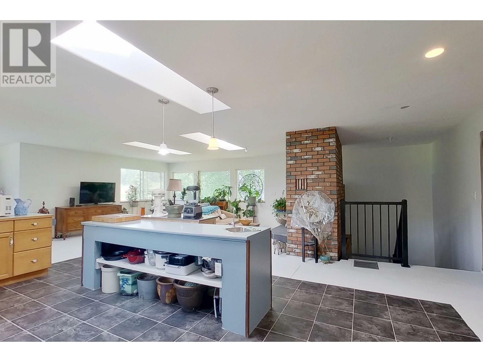 Photo de la propriété: 2175 Sales Road BC V2J 6K4