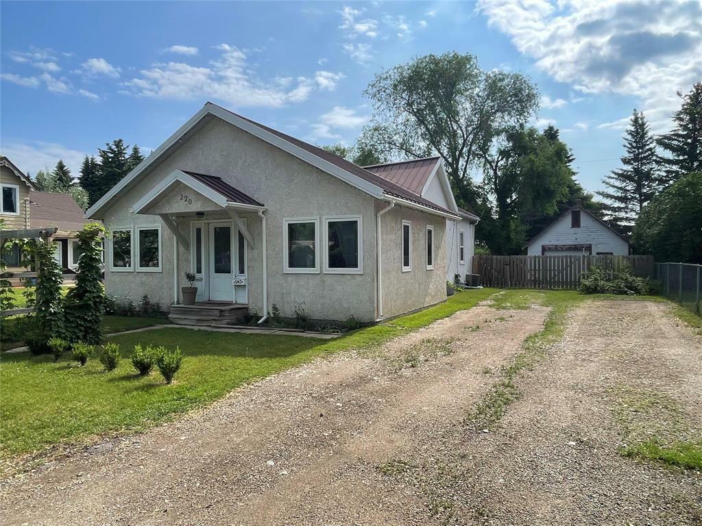 Photo de la propriété: 220 Young Street MB R0K 0H0