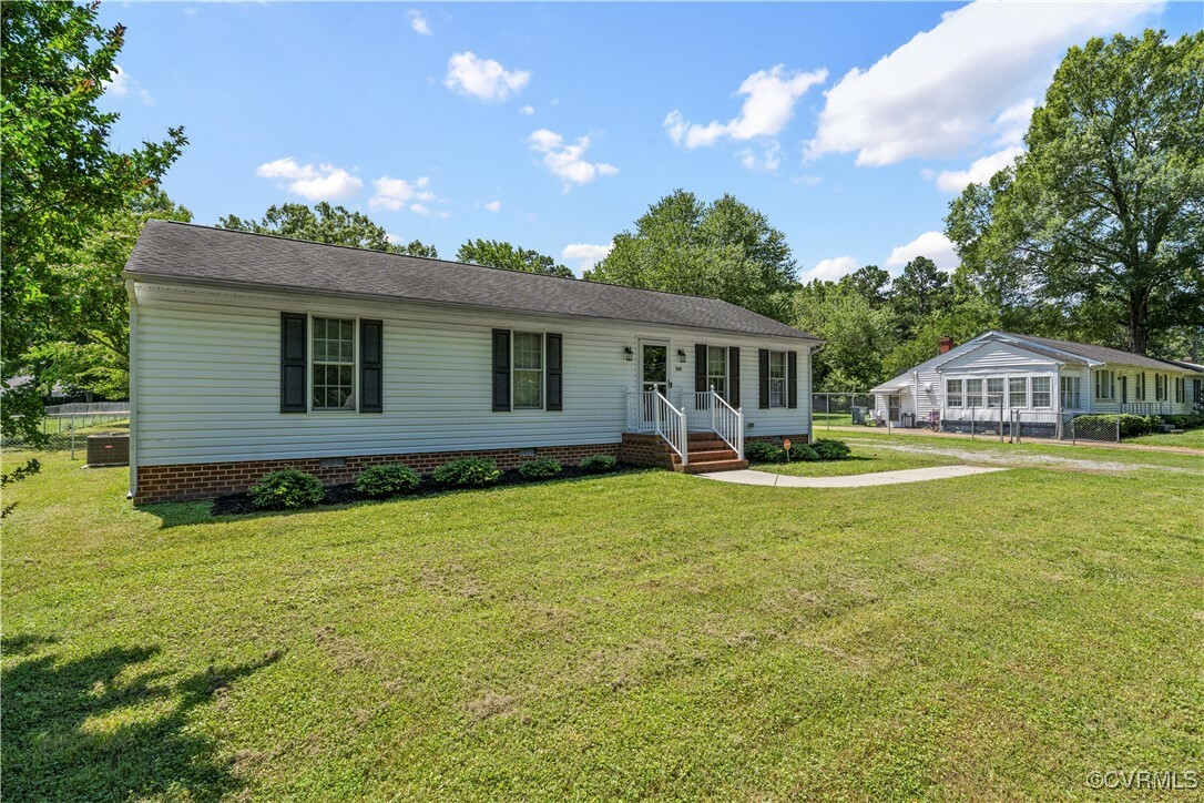 Property Photo: 503 S Holly Avenue VA 23075
