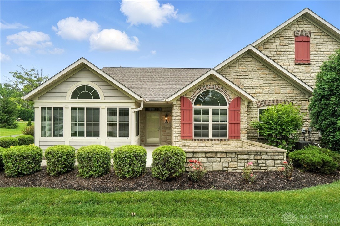 Property Photo: 164 Scarborough Village Drive OH 45458