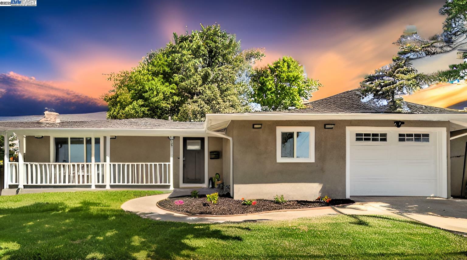 Property Photo: 2647 Hawthorne Ave CA 94545