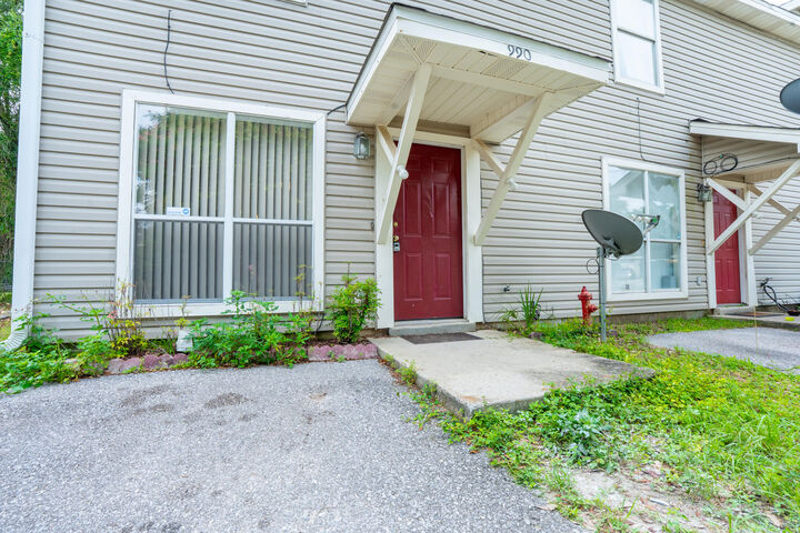 Property Photo:  990 Rockport Drive  FL 32547