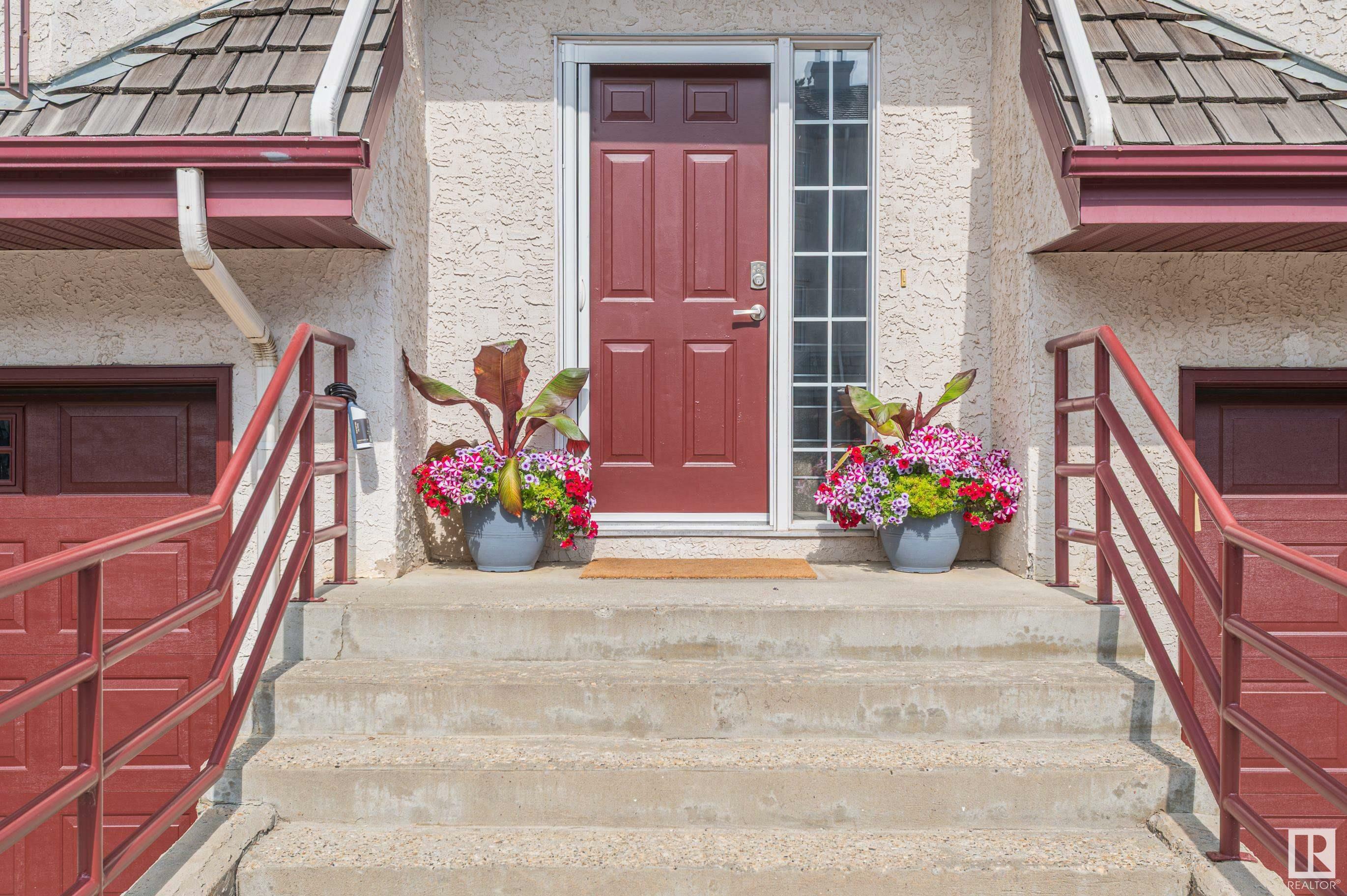 Photo de la propriété: 1237 Carter Crest Road NW 29 AB T6R 2R2