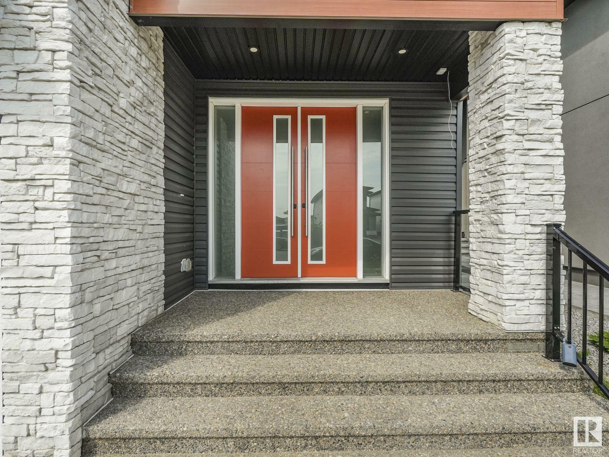 Property Photo:  202 Fraser Way NW  AB T5L 4C1 