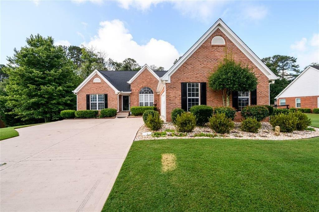 Property Photo: 7090 Valley Landing Court GA 30041