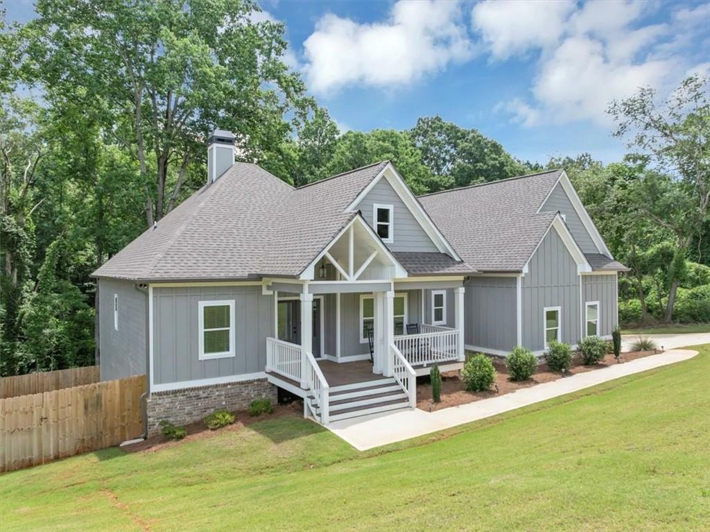 Property Photo: 1021 Windsor Creek Drive GA 30650
