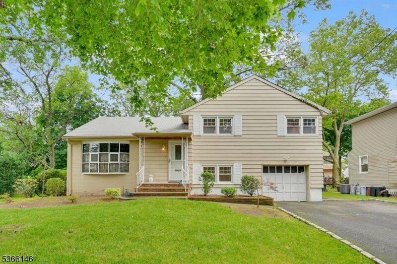 Property Photo:  4 Pine Ave  NJ 07410 