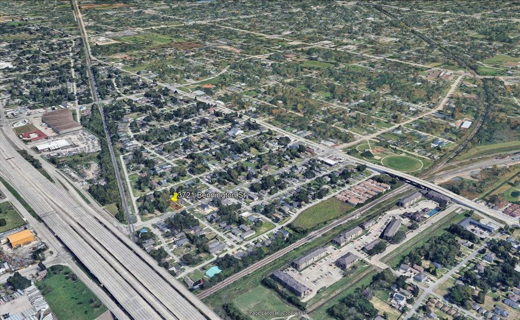 Property Photo: 3721 Bennington Street TX 77016